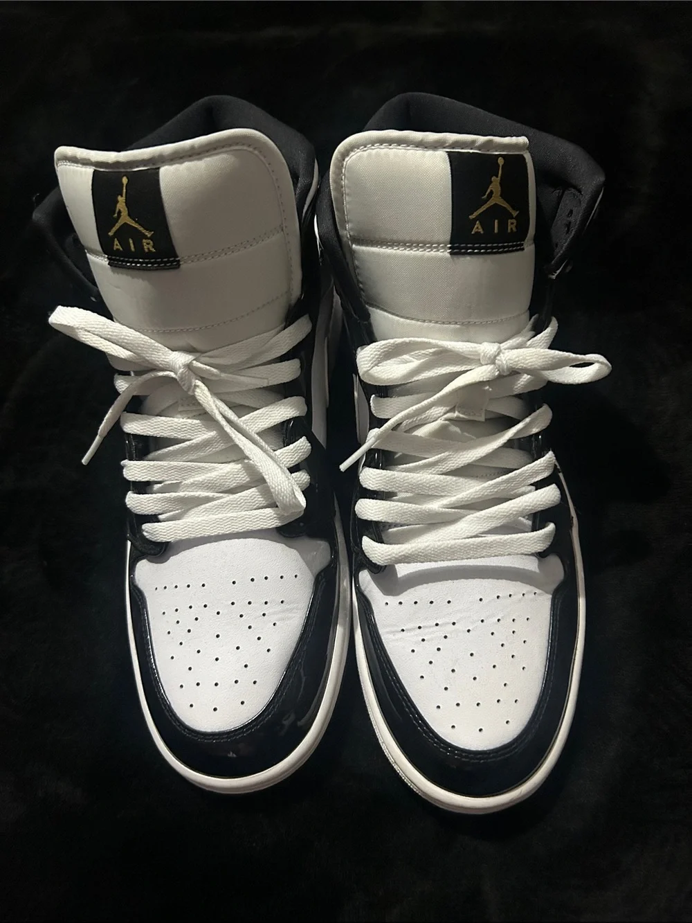 Jordan Mid-Top Sneakers - White/Black/Gold